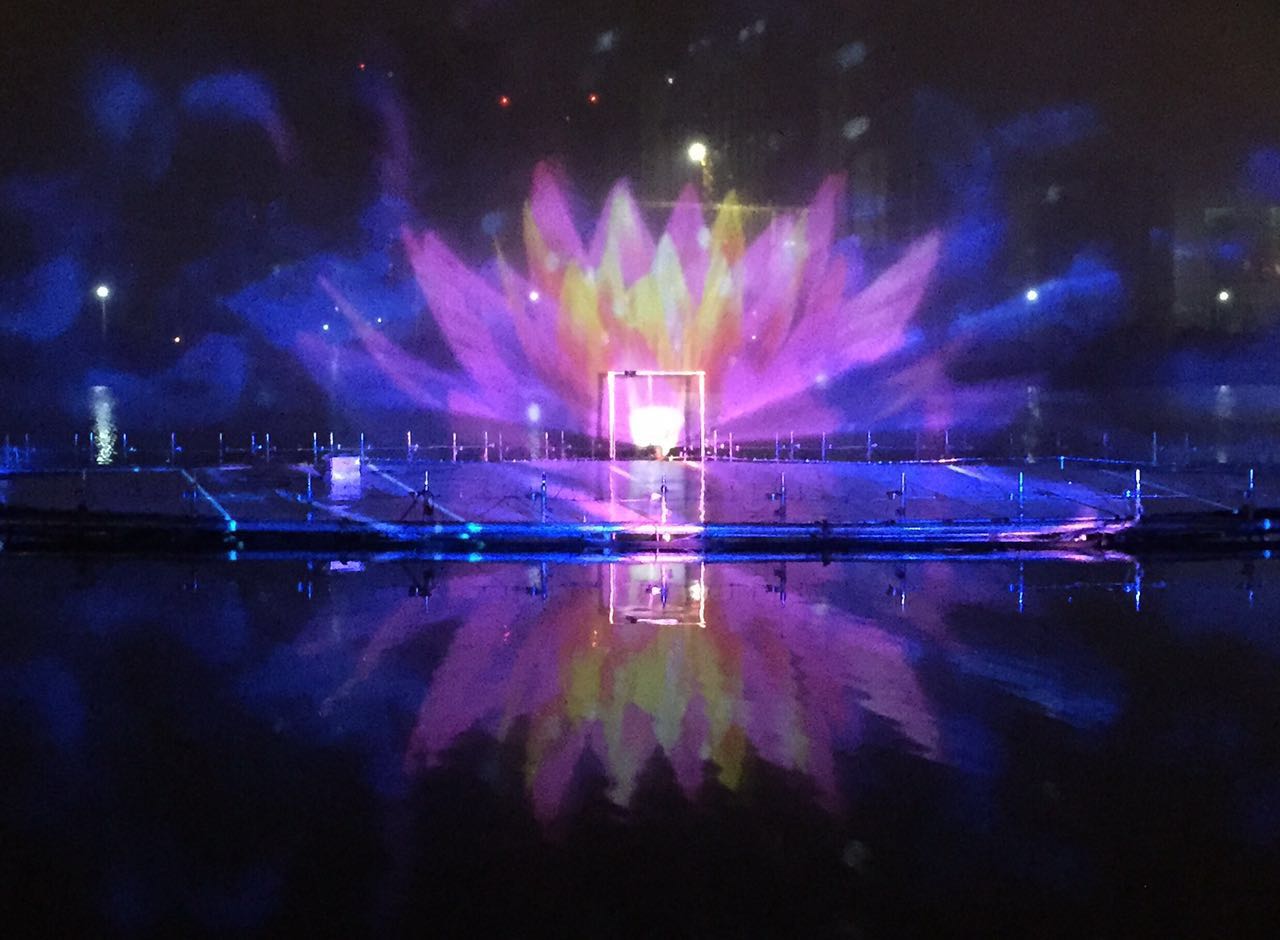 湖南常德&nbsp; 河街4D霧森光影秀《夢回穿紫河》